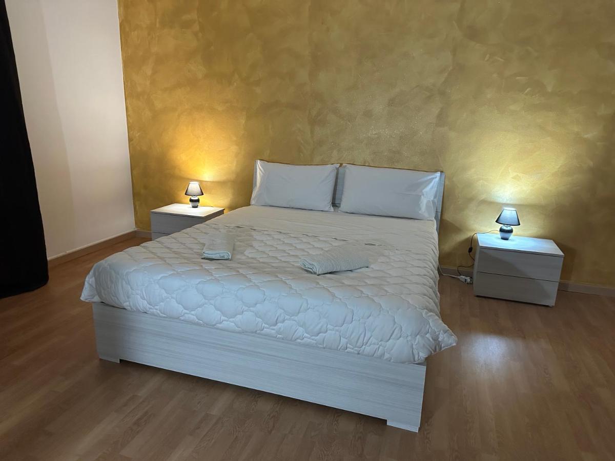 فندق ميسترفي  Leone D'Oro 2 - Milano Street المظهر الخارجي الصورة