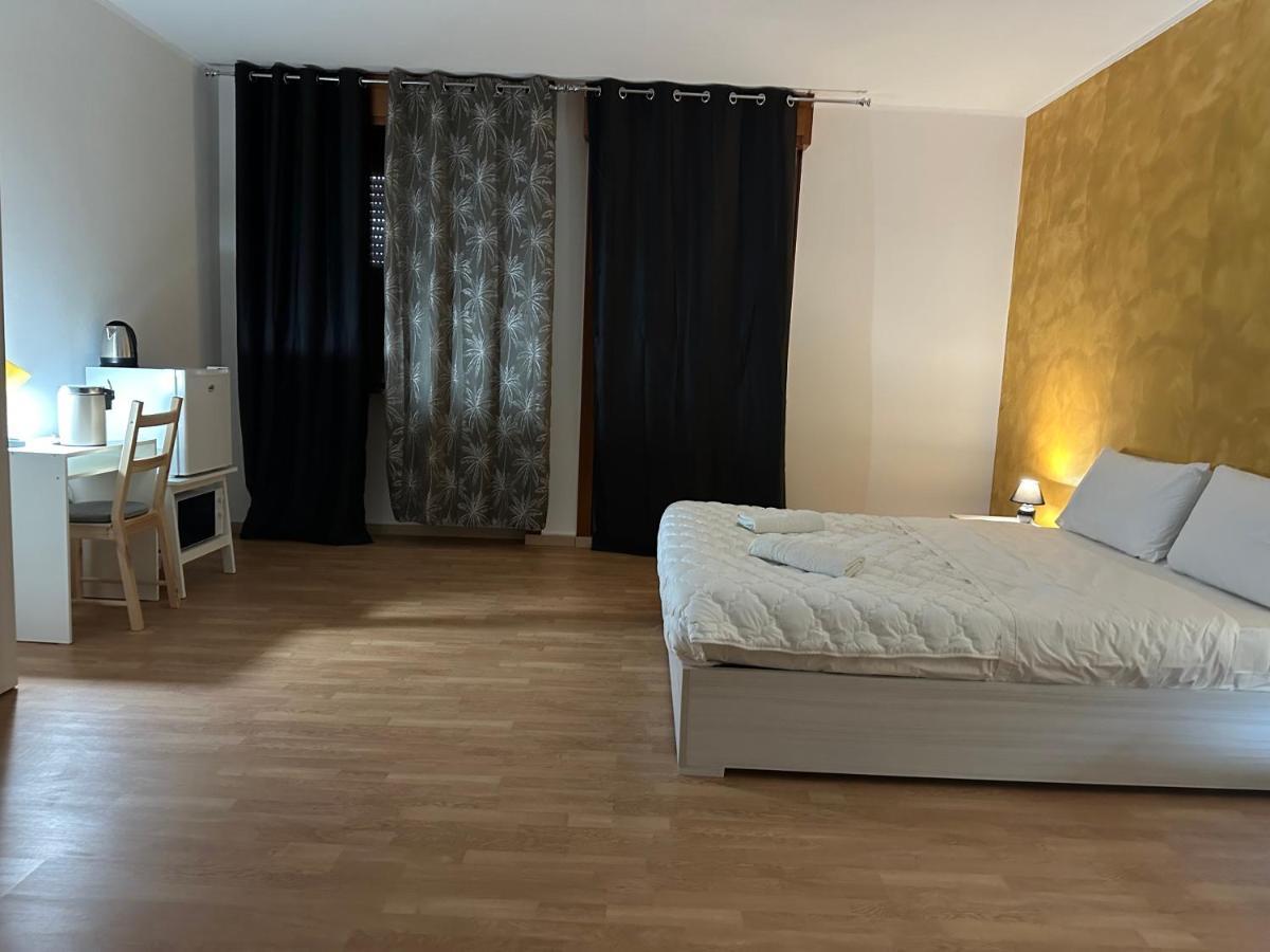فندق ميسترفي  Leone D'Oro 2 - Milano Street المظهر الخارجي الصورة