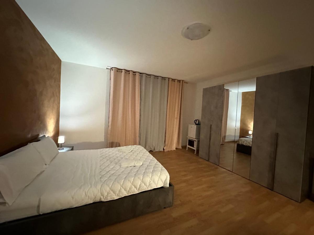 فندق ميسترفي  Leone D'Oro 2 - Milano Street المظهر الخارجي الصورة